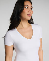 SPANXsmooth® Jersey V-Neck Tee | Classic White