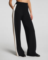 SPANX AirEssentials® Colorblock Track Pant | Very Black Stripe