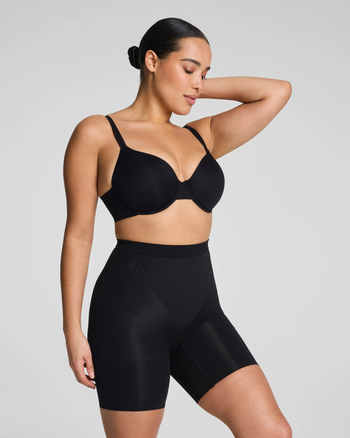 SPANXsculpt® GoFigure Mid-Thigh Short | Very Black